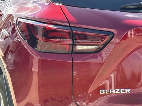 Used 2024 Chevrolet Blazer LT w/ Driver Confidence Package FWD image 6