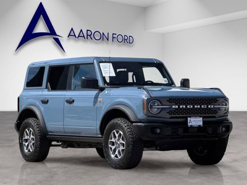 Used 2025 Ford Bronco Badlands AWD/4WD image 8