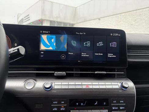 Used 2024 Hyundai Kona SEL AWD/4WD image 19