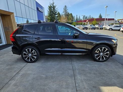 Certified 2023 Volvo XC60 B5 Plus AWD/4WD image 4
