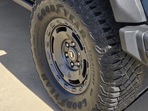 Certified 2022 Ford Bronco Everglades AWD/4WD image 10