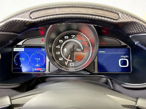 Used 2020 Ferrari Portofino image 18