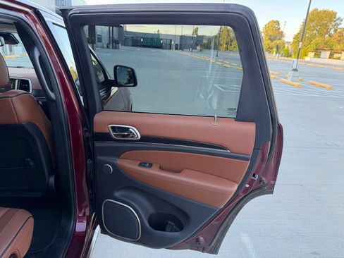 Used 2016 Jeep Grand Cherokee Summit w/ Platinum Series Group AWD/4WD image 44