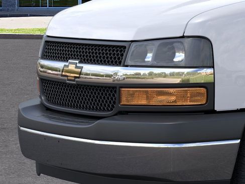 New 2025 Chevrolet Express 2500 w/ Enhanced Convenience Package image 13