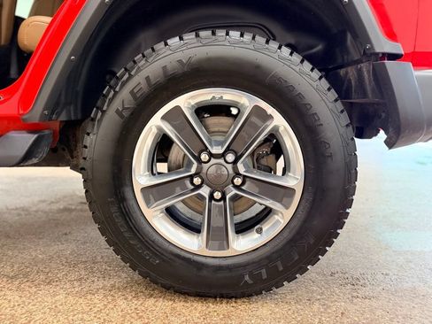 Used 2021 Jeep Wrangler Unlimited Sahara w/ Uconnect 4C Nav & Sound Group AWD/4WD image 25