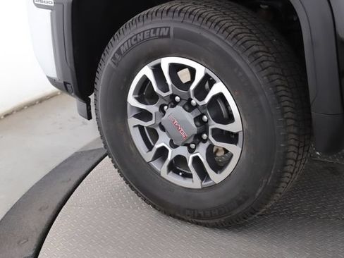 Used 2026 GMC Sierra 2500 SLE AWD/4WD image 13