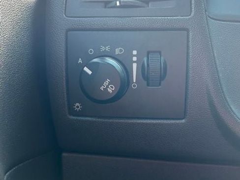 Used 2009 Dodge Challenger R/T image 11