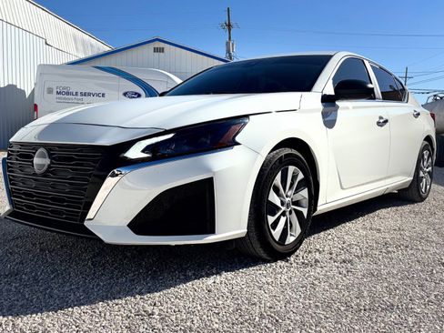 Used 2025 Nissan Altima 2.5 S image 14