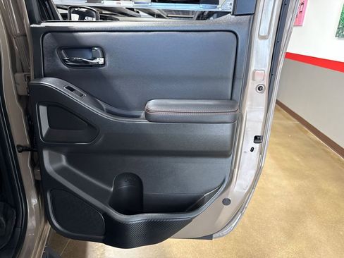 Used 2023 Nissan Frontier PRO-4X w/ Pro-4X Premium Package image 96