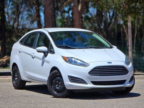 Used 2016 Ford Fiesta S image 1