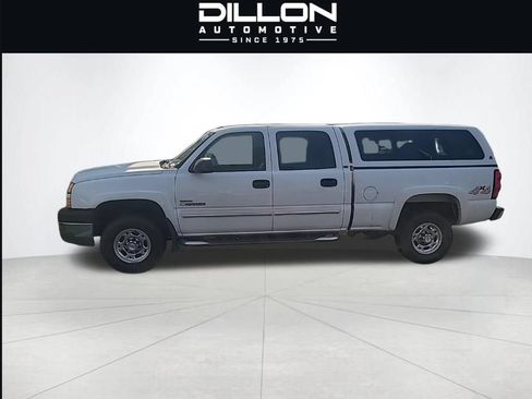 Used 2005 Chevrolet Silverado 2500 LT w/ Heavy-Duty Power Package AWD/4WD image 2
