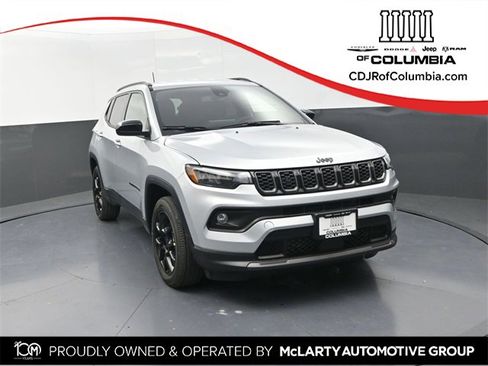 New 2026 Jeep Compass Latitude image 1