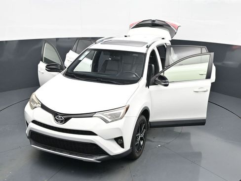 Used 2016 Toyota RAV4 SE FWD image 28