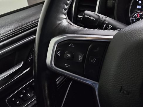 Used 2023 RAM 1500 Laramie AWD/4WD image 18