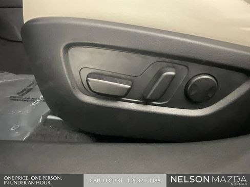 Used 2025 MAZDA CX-30 AWD 2.5 S w/ Preferred Package image 25