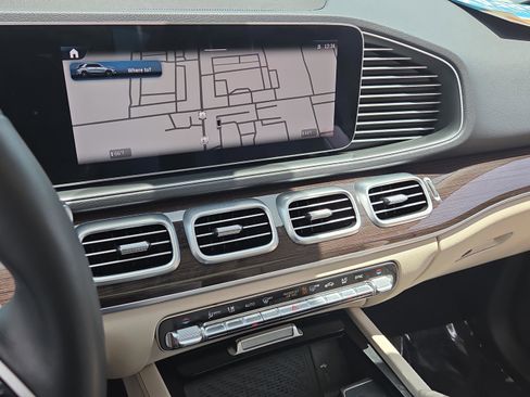 Certified 2025 Mercedes-Benz GLE 350 4MATIC image 26