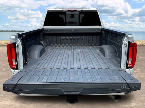Used 2020 GMC Sierra 2500 Denali w/ Denali Ultimate Package AWD/4WD image 9