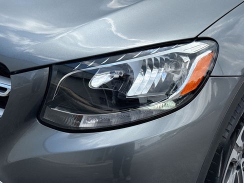 Used 2019 Mercedes-Benz GLC 300 image 9