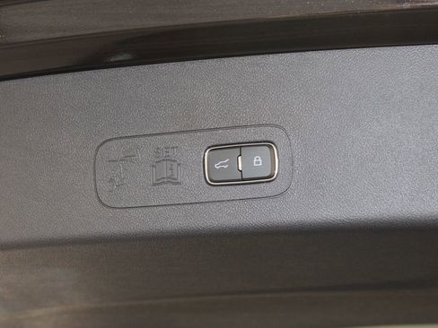 New 2026 Lincoln Aviator 2WD image 16