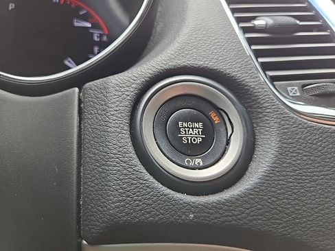 Used 2018 Dodge Durango SXT w/ Quick Order Package 2BB AWD/4WD image 18