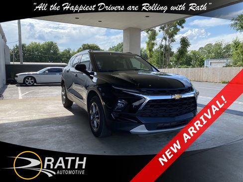 Used 2023 Chevrolet Blazer LT w/ Convenience Package FWD image 1