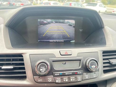 Used 2016 Honda Odyssey LX image 13