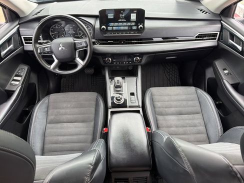 Used 2023 Mitsubishi Outlander SE FWD image 20