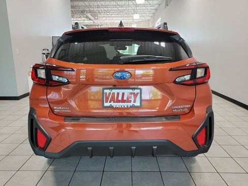 Used 2025 Subaru Crosstrek 2.0i Premium AWD/4WD image 9