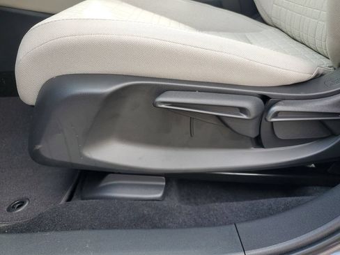 New 2027 Honda HR-V LX image 17