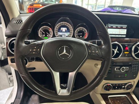 Used 2015 Mercedes-Benz GLK 350 2WD image 57