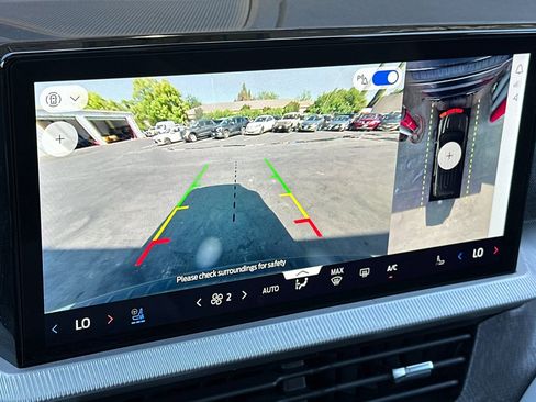 Used 2025 Ford Explorer Platinum w/ Ultimate Package image 18