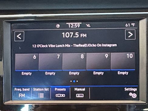 Used 2024 Volkswagen Jetta SE image 18