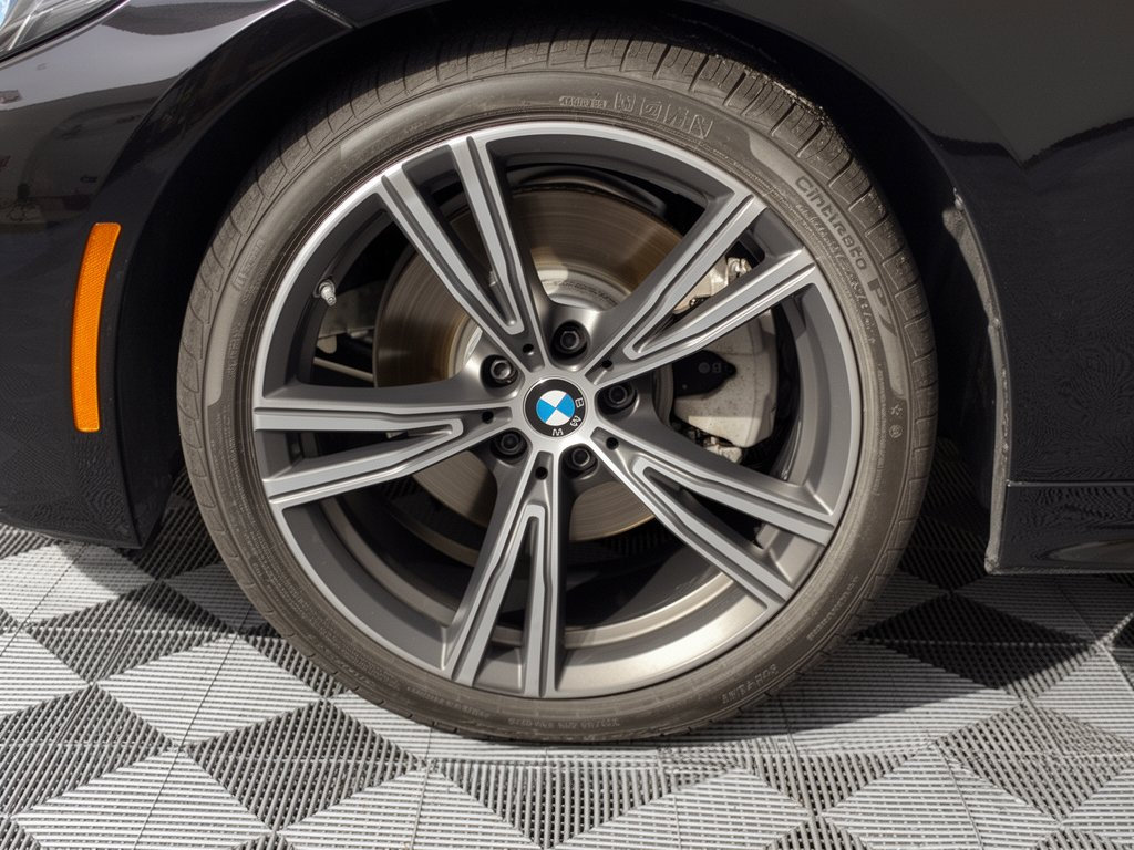 Certified 2023 BMW 330i xDrive Sedan w/ Convenience Package AWD/4WD image 13