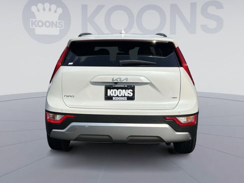 Used 2023 Kia Niro EX FWD image 15