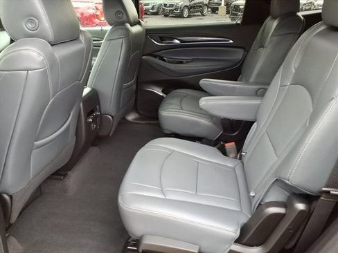 Used 2024 Buick Enclave Essence w/ Sport Touring Edition FWD image 9