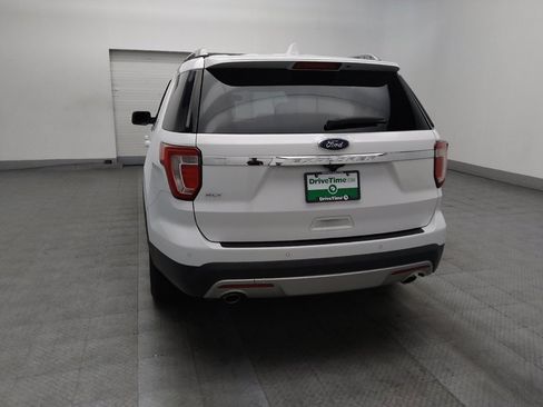 Used 2017 Ford Explorer XLT w/ Equipment Group 202A FWD image 6