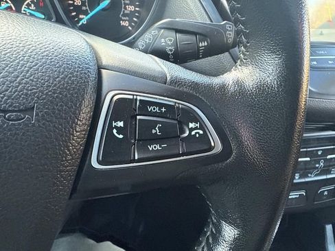 Used 2019 Ford Escape SEL image 34