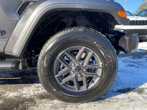 New 2026 Jeep Gladiator Sport image 18