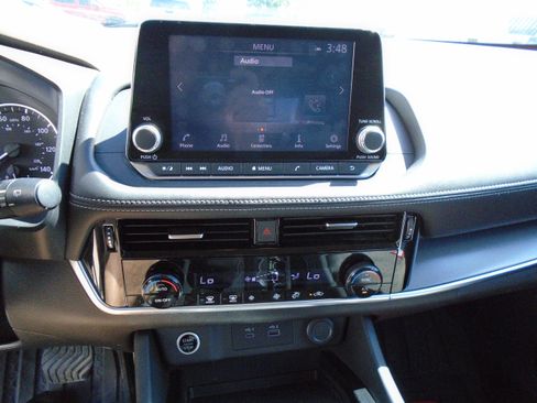 Used 2021 Nissan Rogue SV AWD/4WD image 17