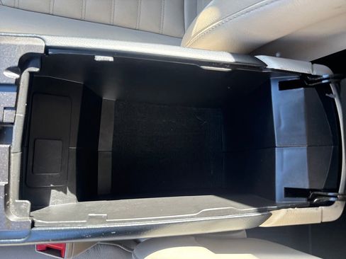 Used 2018 Ford Fusion SE image 25