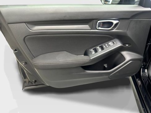 Used 2025 Honda Civic Sport image 32