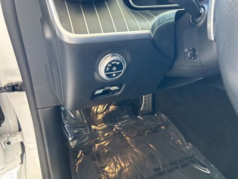 Used 2024 Mercedes-Benz C 300 Sedan image 45