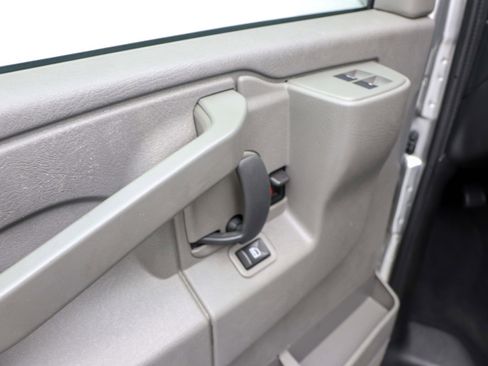 Used 2019 Chevrolet Express 3500 LS RWD image 20