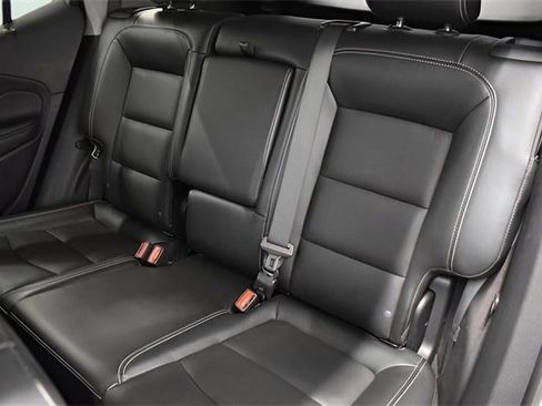 Used 2024 GMC Terrain SLT image 7