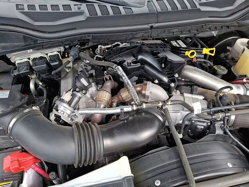 Used 2019 Ford F250 Lariat w/ Lariat Ultimate Package AWD/4WD image 28