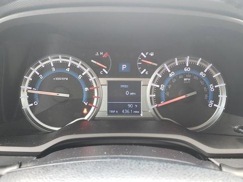 Used 2017 Toyota 4Runner SR5 AWD/4WD image 20