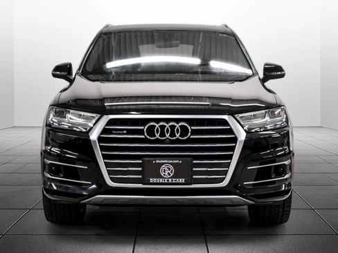 Used 2017 Audi Q7 3.0T Prestige image 3