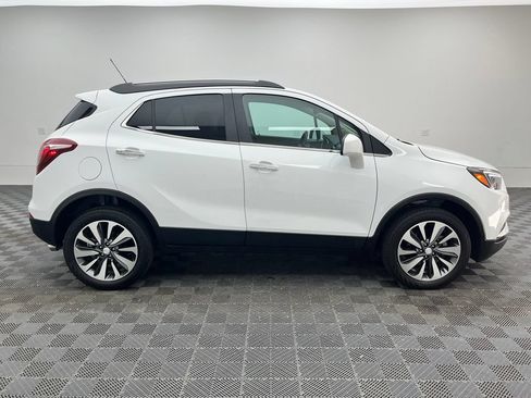 Used 2022 Buick Encore Preferred AWD/4WD image 6