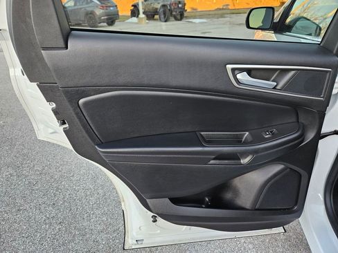 Used 2022 Ford Edge SEL w/ Convenience Package image 29