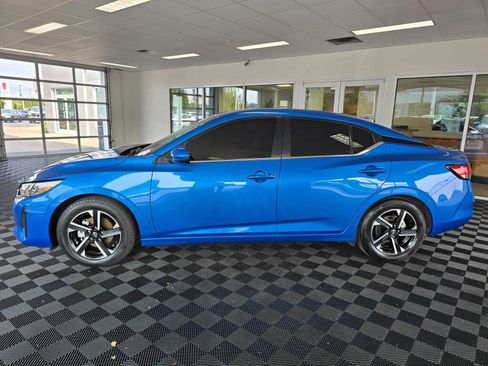 Used 2024 Nissan Sentra SV FWD image 6